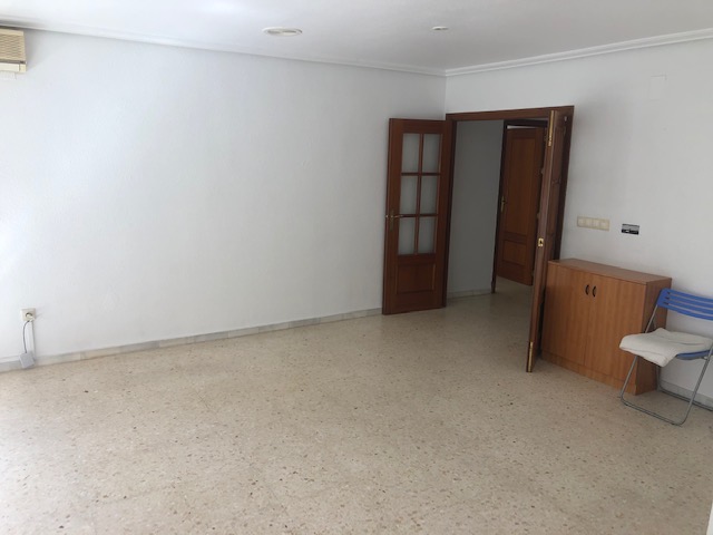 Apartamento de 4 dormitorios en Torrevieja