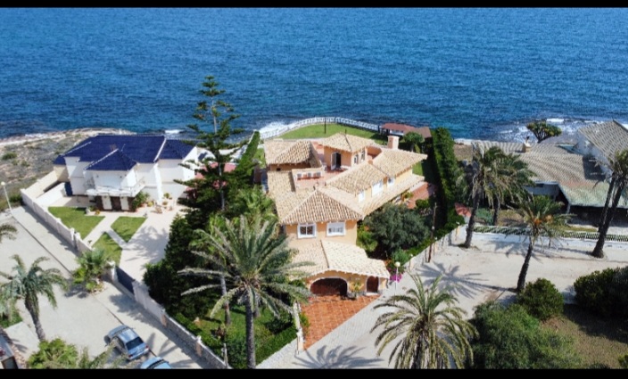 8 Slaapkamer Villa in Torrevieja